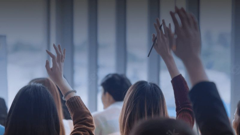 学历提升费用主要由以下几部分构成：